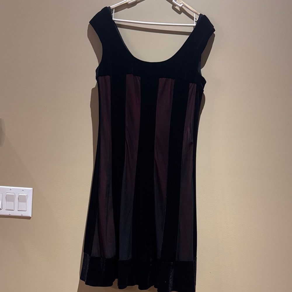 Chic Black and Burgundy  Women's Dress